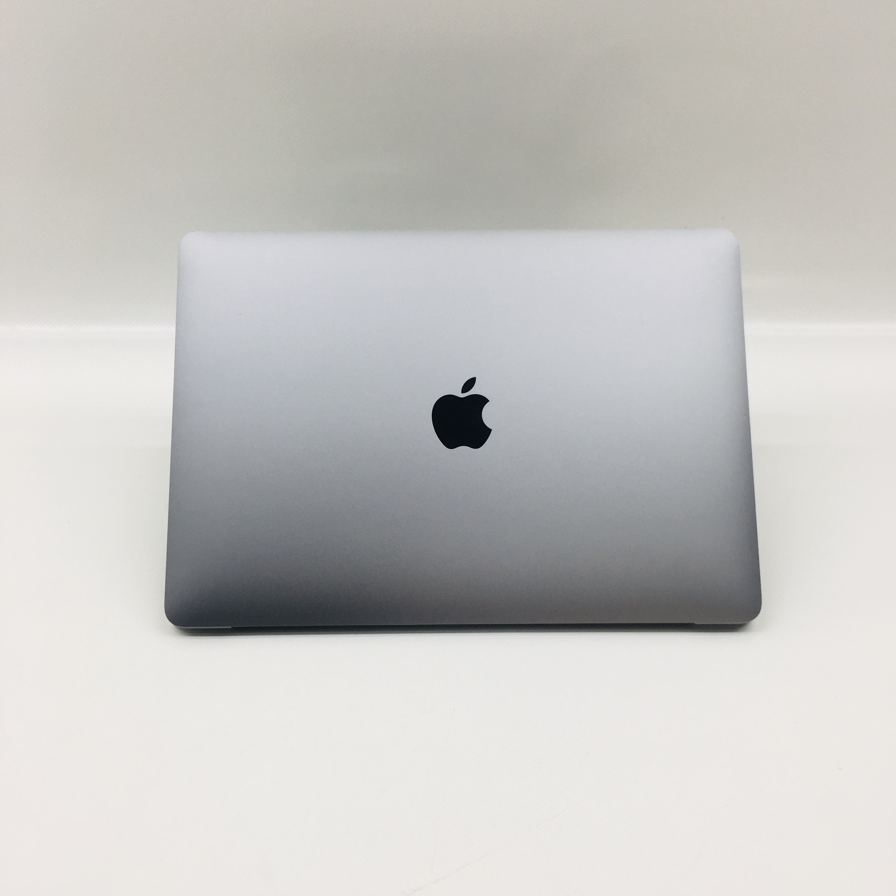 MacBook Pro 13" 4TBT Mid 2019 (Intel Quad-Core i5 2.4 GHz 8 GB RAM 512 GB SSD), Space Gray, Intel Quad-Core i5 2.4 GHz, 8 GB RAM, 512 GB SSD, image 3